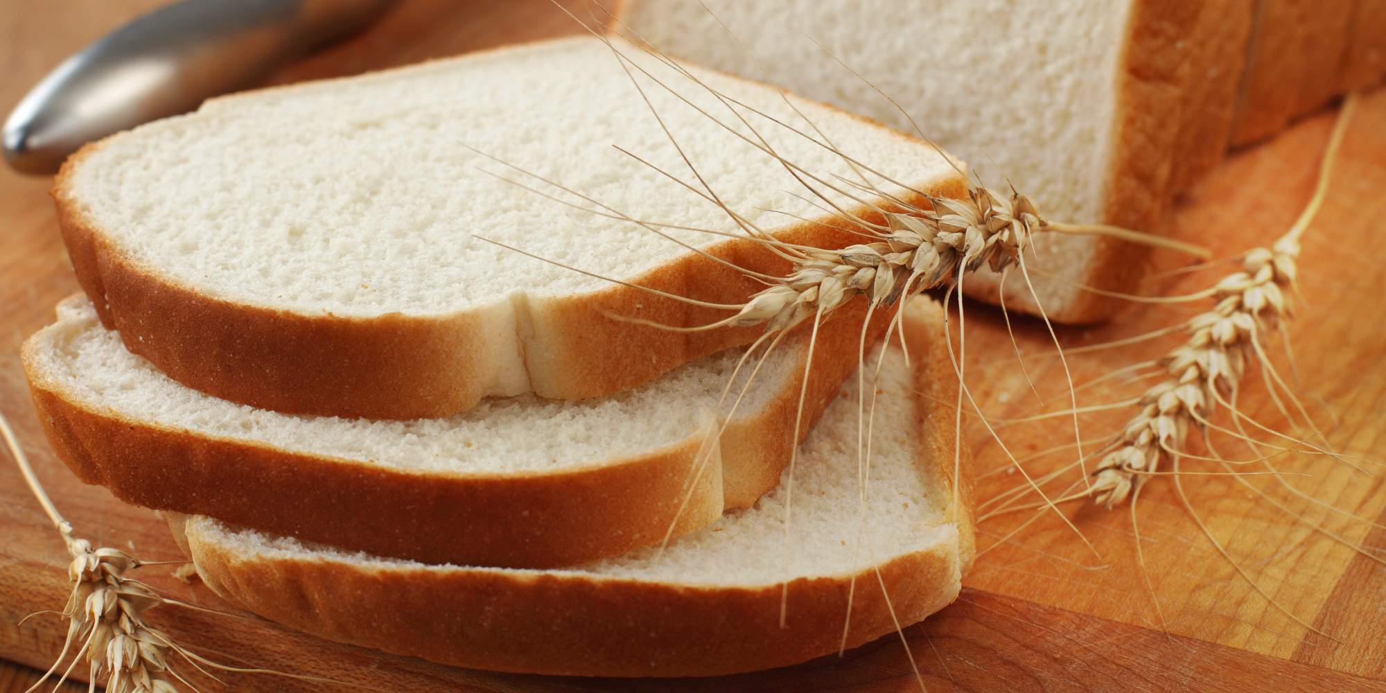 Хлеб повышает кислотность. Что сделать с белым хлебом. Хлеб белый в бордовом пакете.