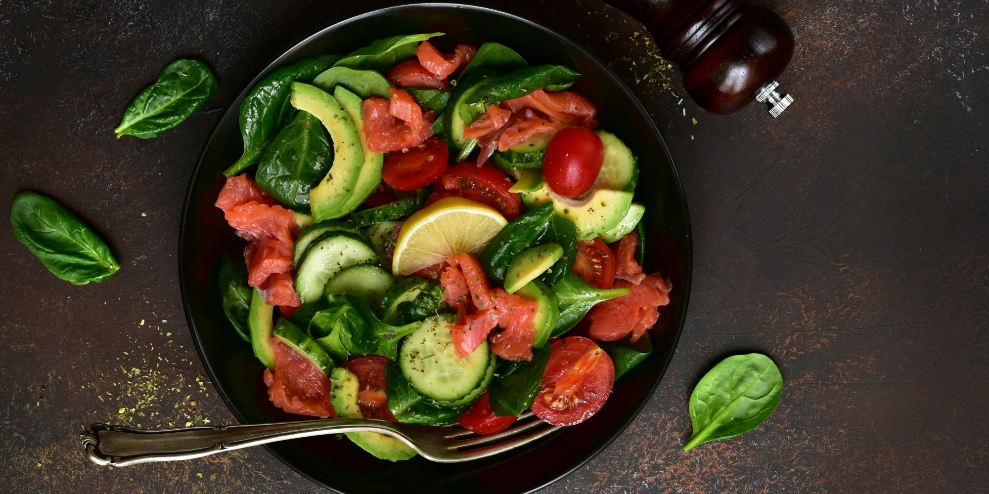 Baby spinach, cherry tomatoes, avocado and cucumbers