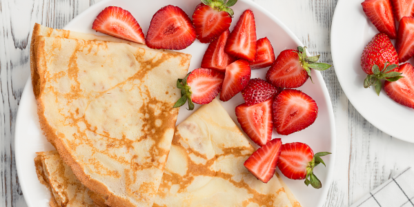 Whole wheat pancakes 100% & Raw strawberries