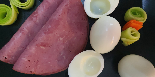 Chicken egg white (boiled) & Veal ham, 3% fat