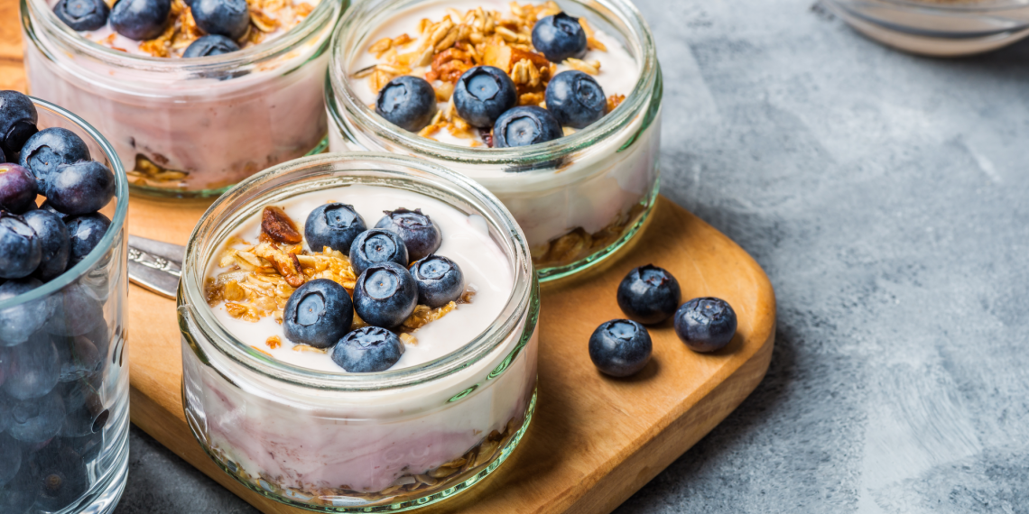 Homemade milk mousse with blueberries